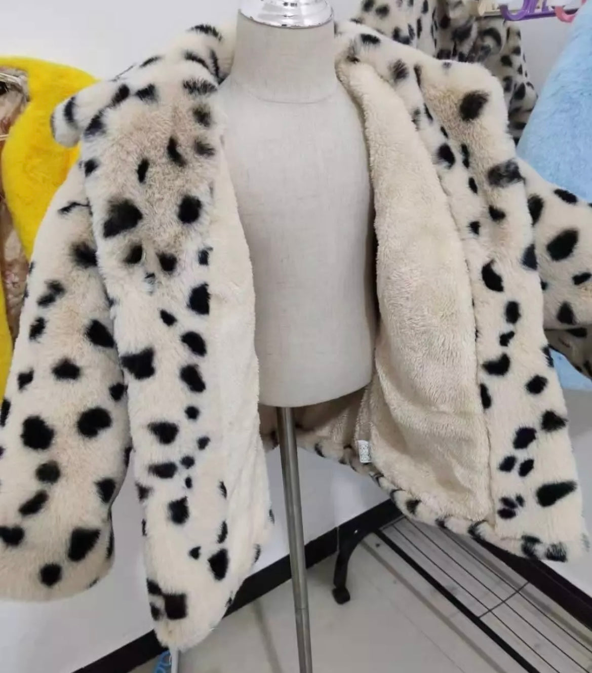 Super Warm Super Cute Faux Fur Jacket – Snow Leopard 1-8 years