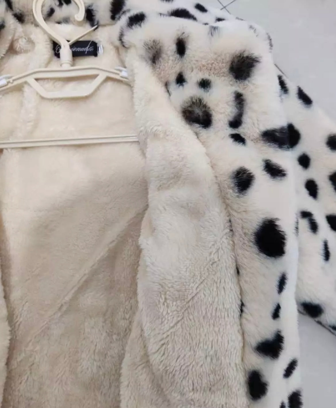 Super Warm Super Cute Faux Fur Jacket – Snow Leopard 1-8 years